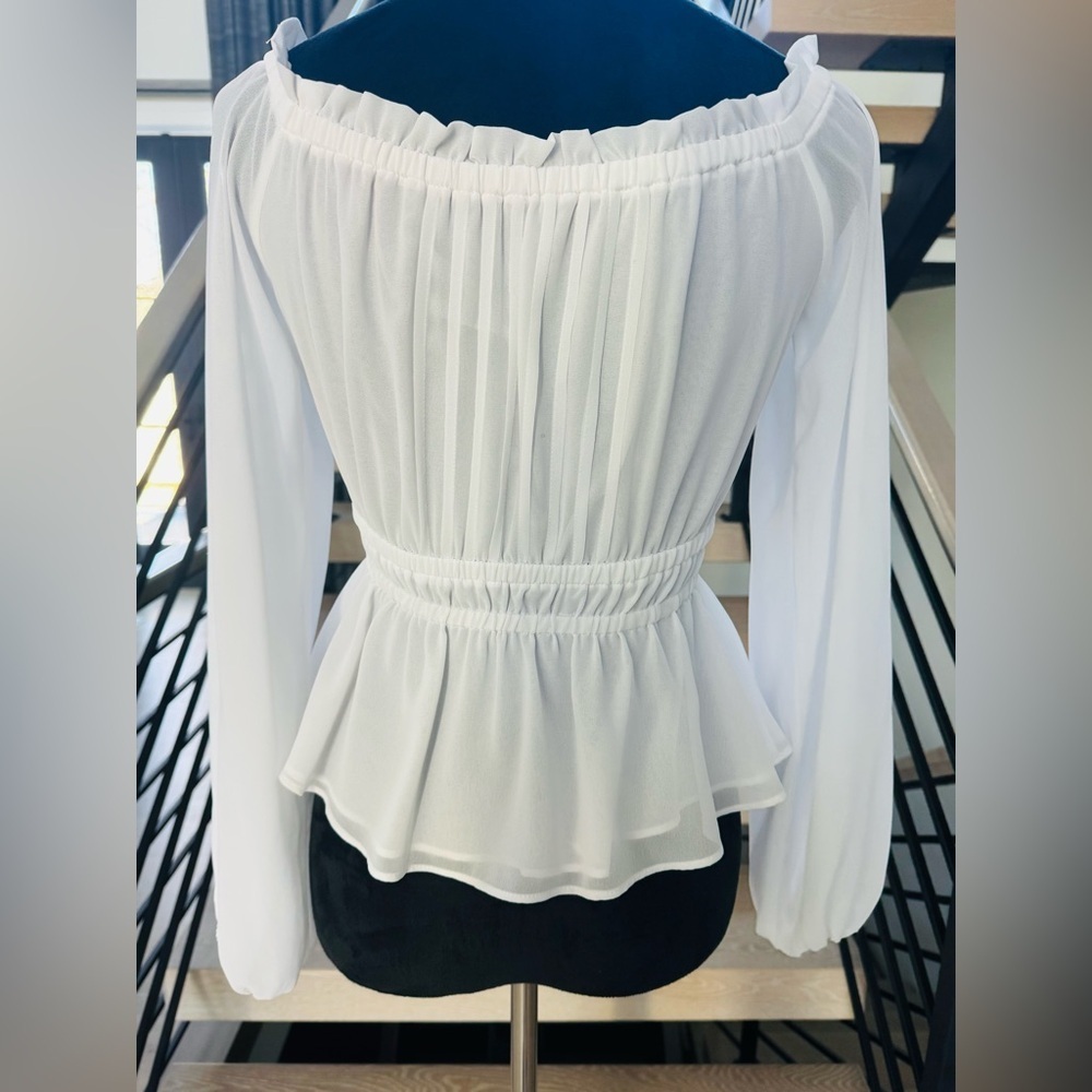 New Guess Elegant White Off-Shoulder Blouse size S - Picture 7 of 7